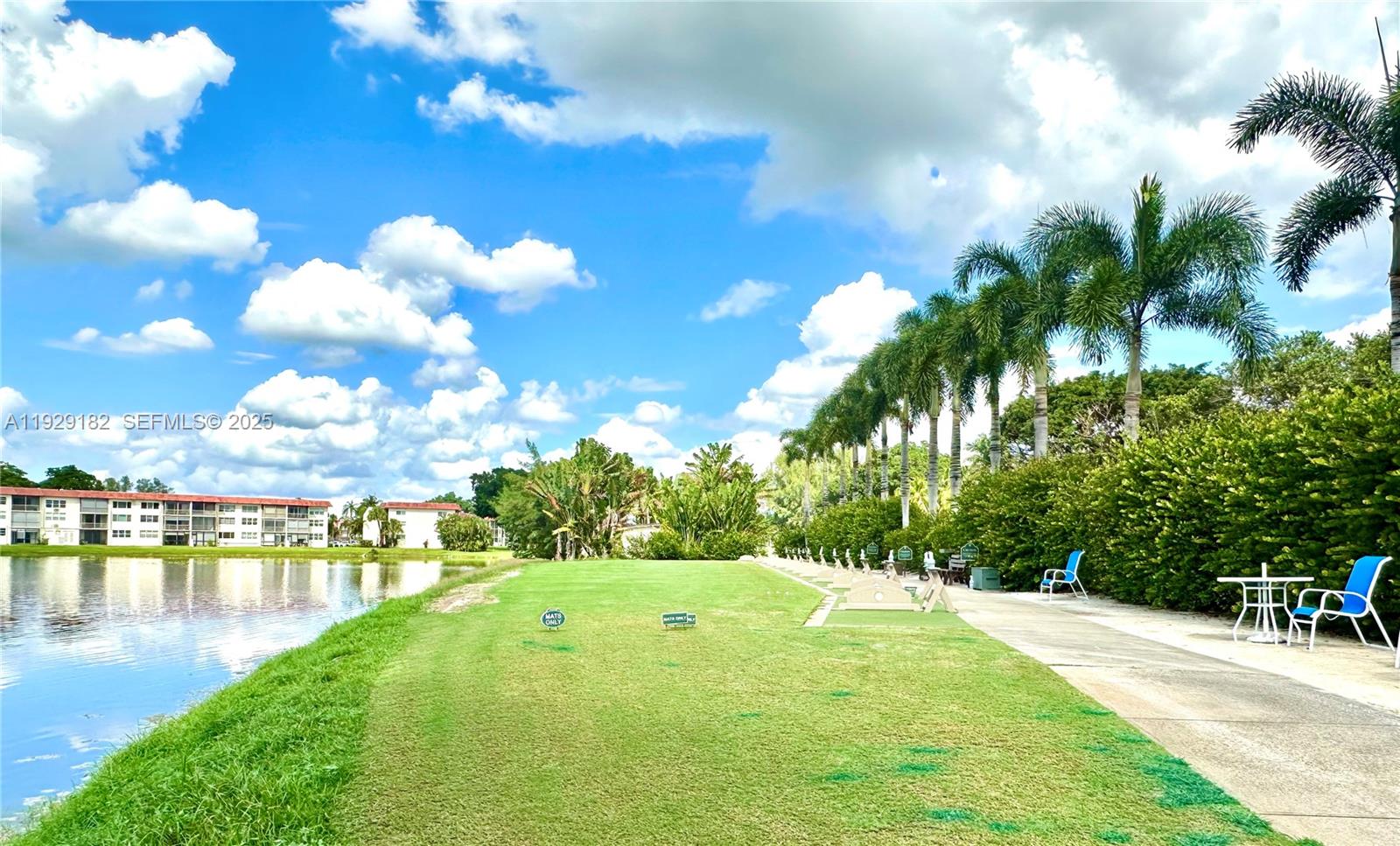 HOLLYBROOK GOLF AND - Residential