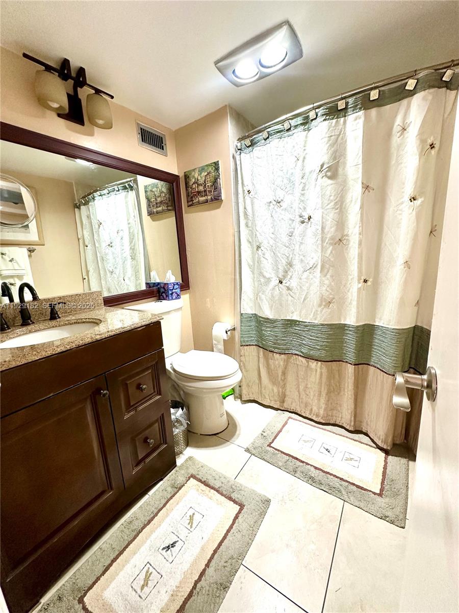 HOLLYBROOK GOLF AND - Residential