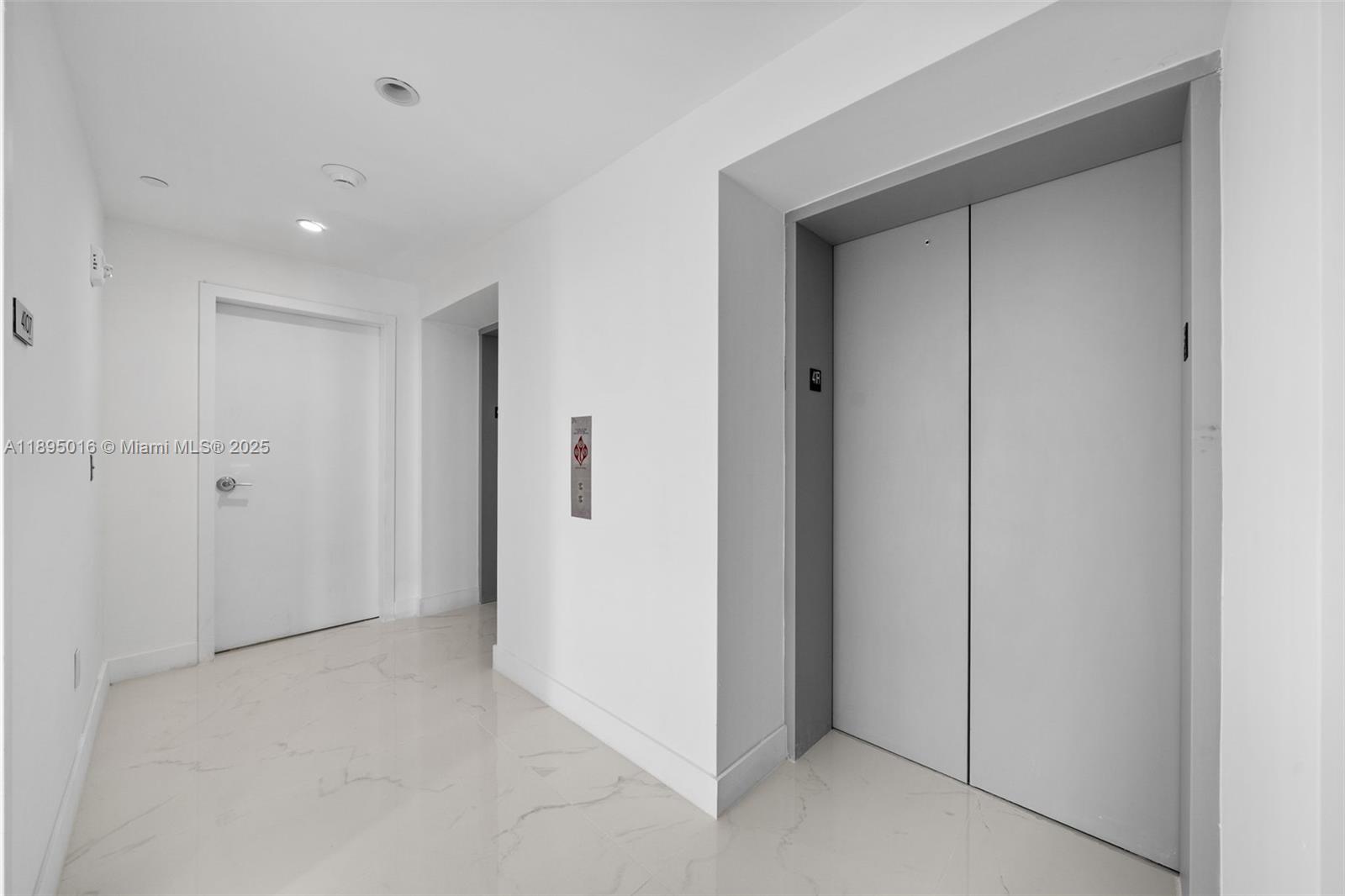 ARIA RESERVE SOUTH - Residential Lease