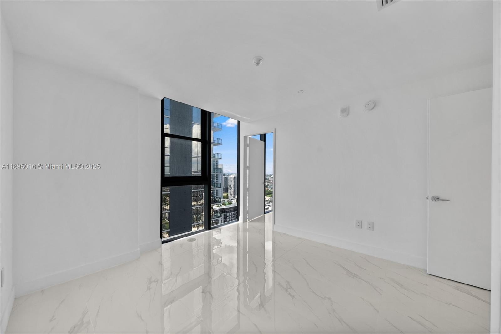 ARIA RESERVE SOUTH - Residential Lease