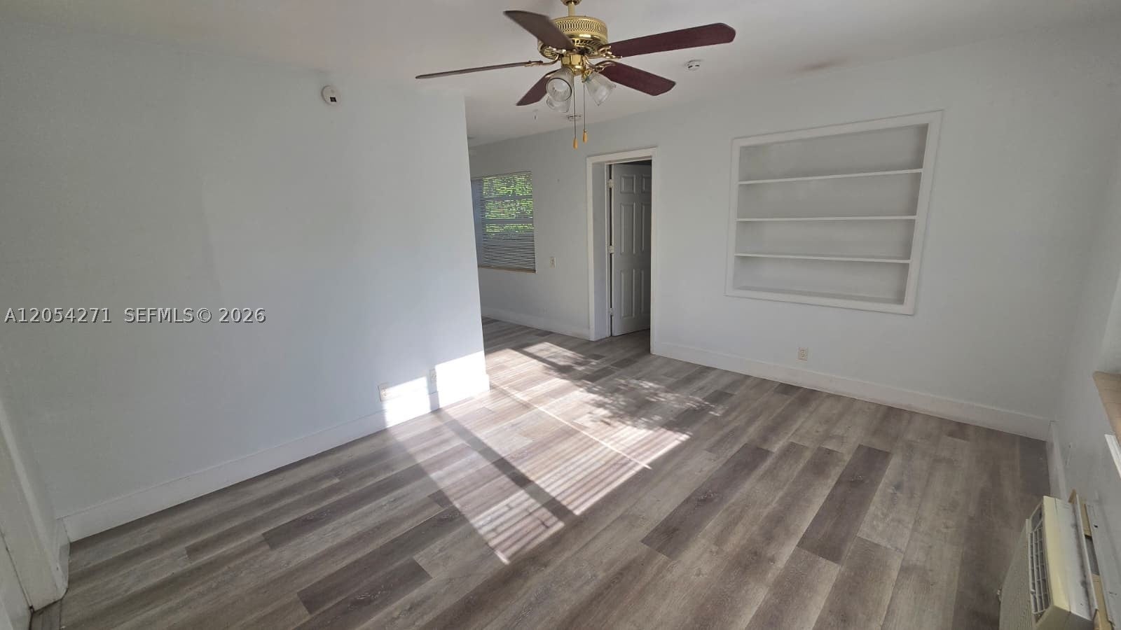 808 NE 10th St 3