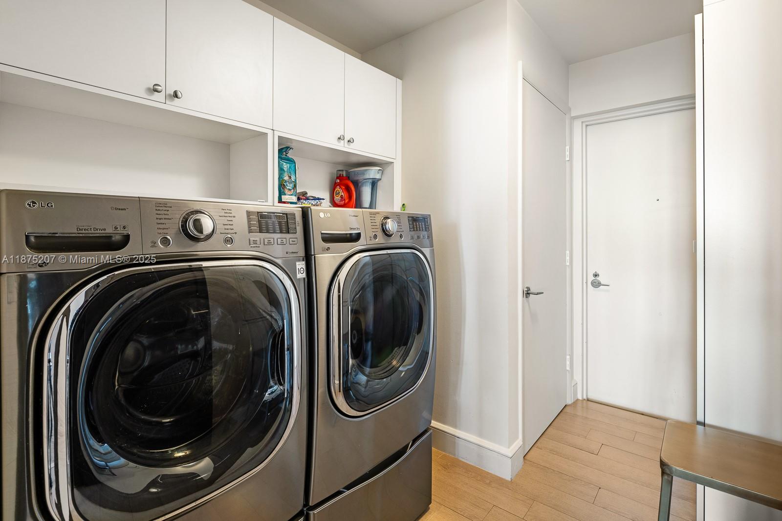 PARAMOUNT BAY CONDO - Residential