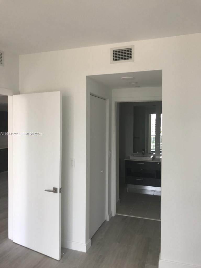 BRICKELL HEIGHTS EAST CON - Residential