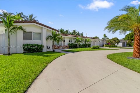 Photo of 2862 NE 35th Ct, Lighthouse Point, FL 33064 (MLS # A12030324)