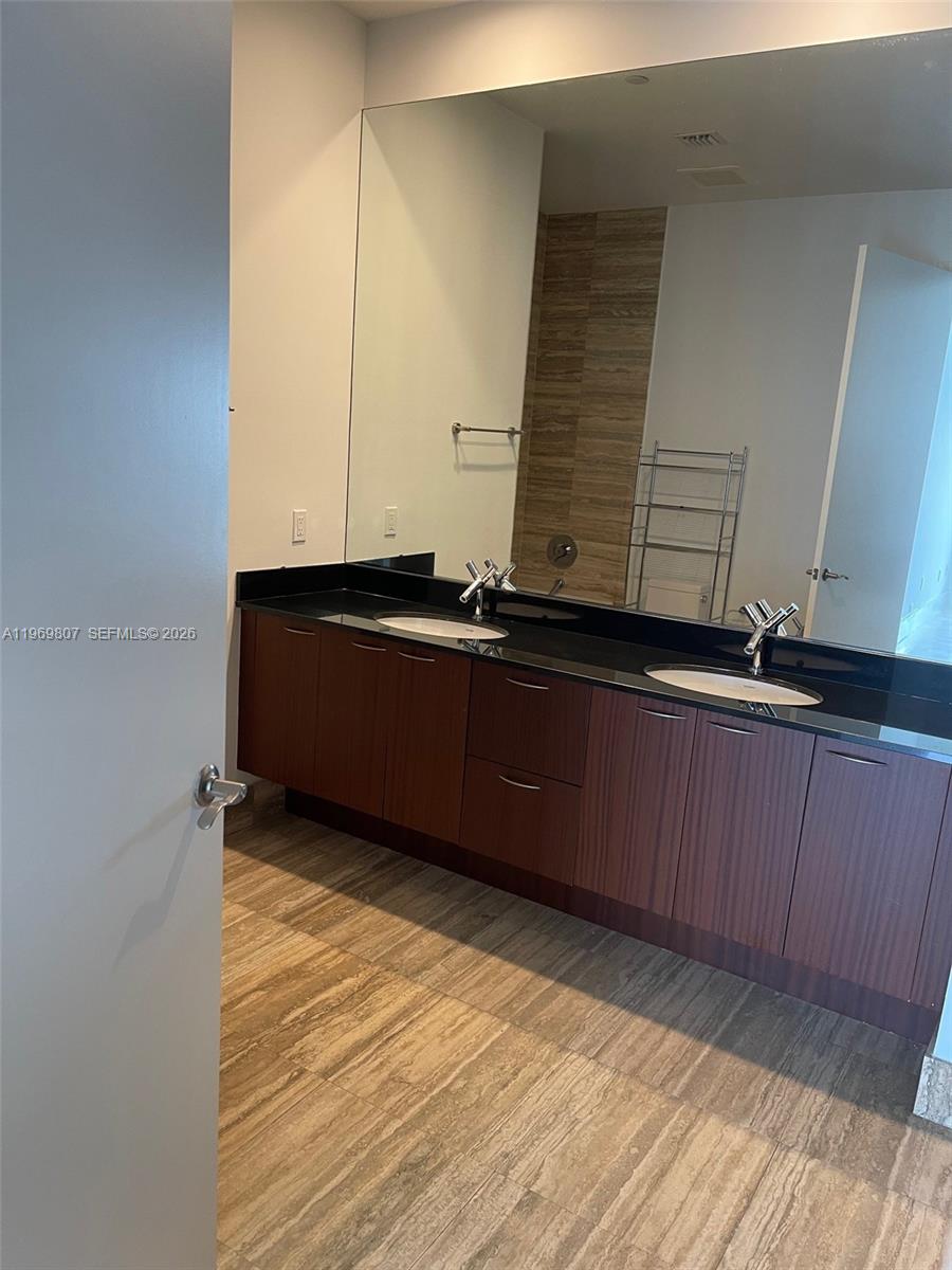 TDR TOWER II CONDO - Residential