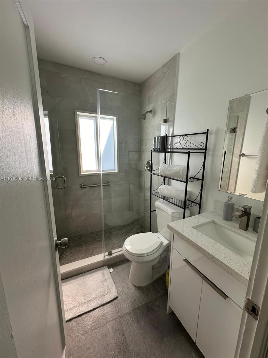 N MIAMI ESTATES - Residential Lease