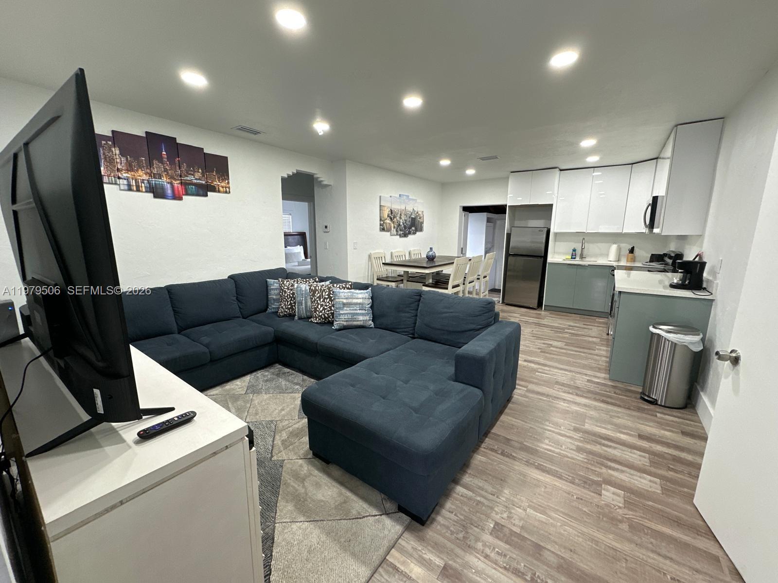 N MIAMI ESTATES - Residential Lease