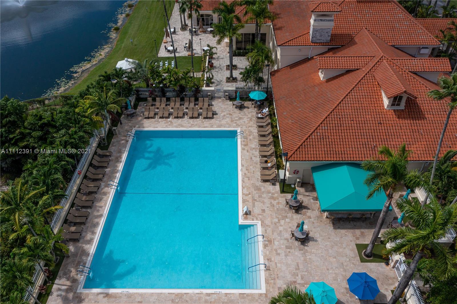 DORAL SANDS - Residential