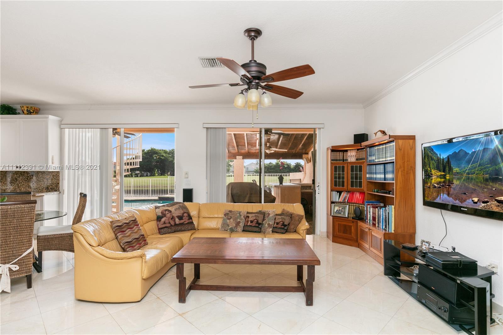 DORAL SANDS - Residential