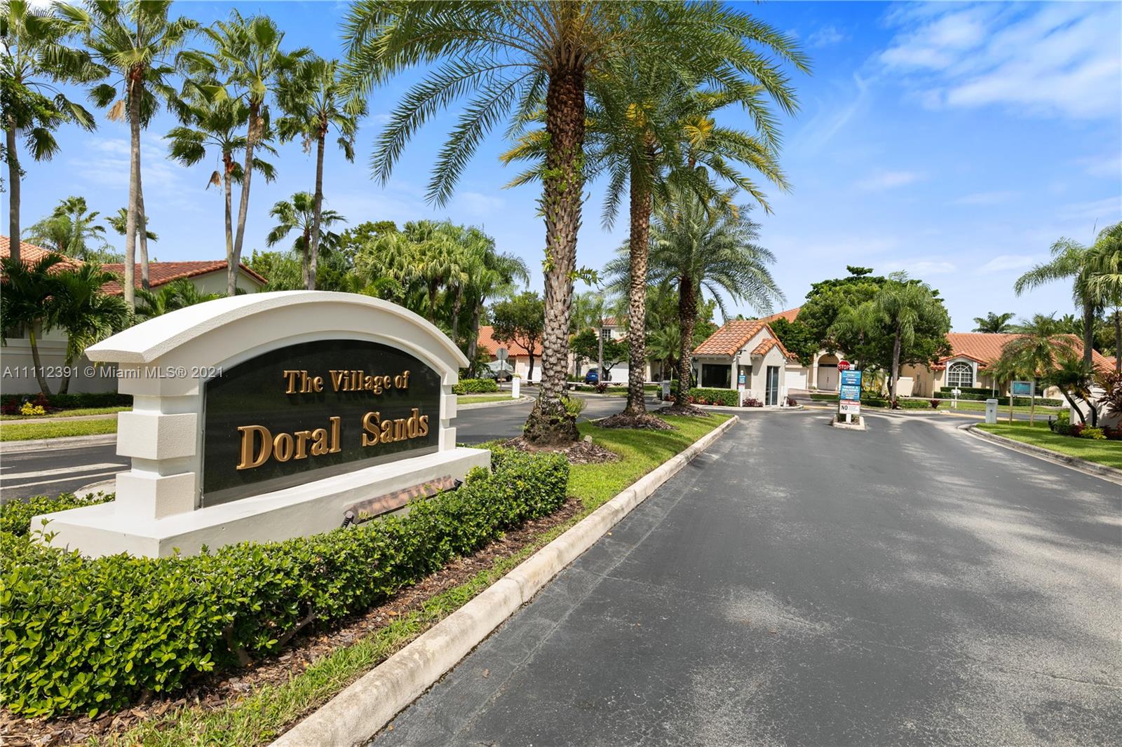 DORAL SANDS - Residential