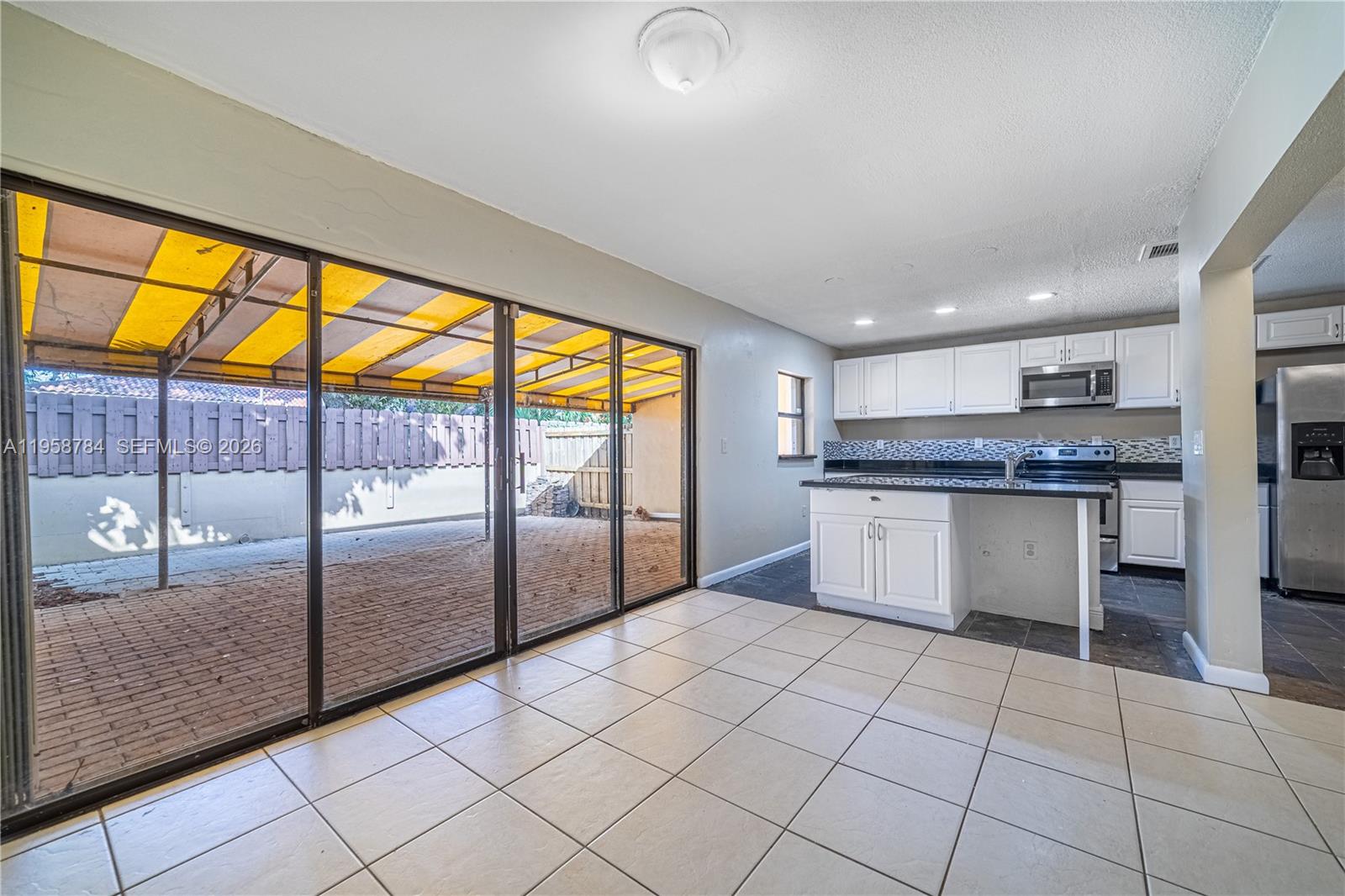 MIAMI LAKES LOCH LOMOND E - Residential