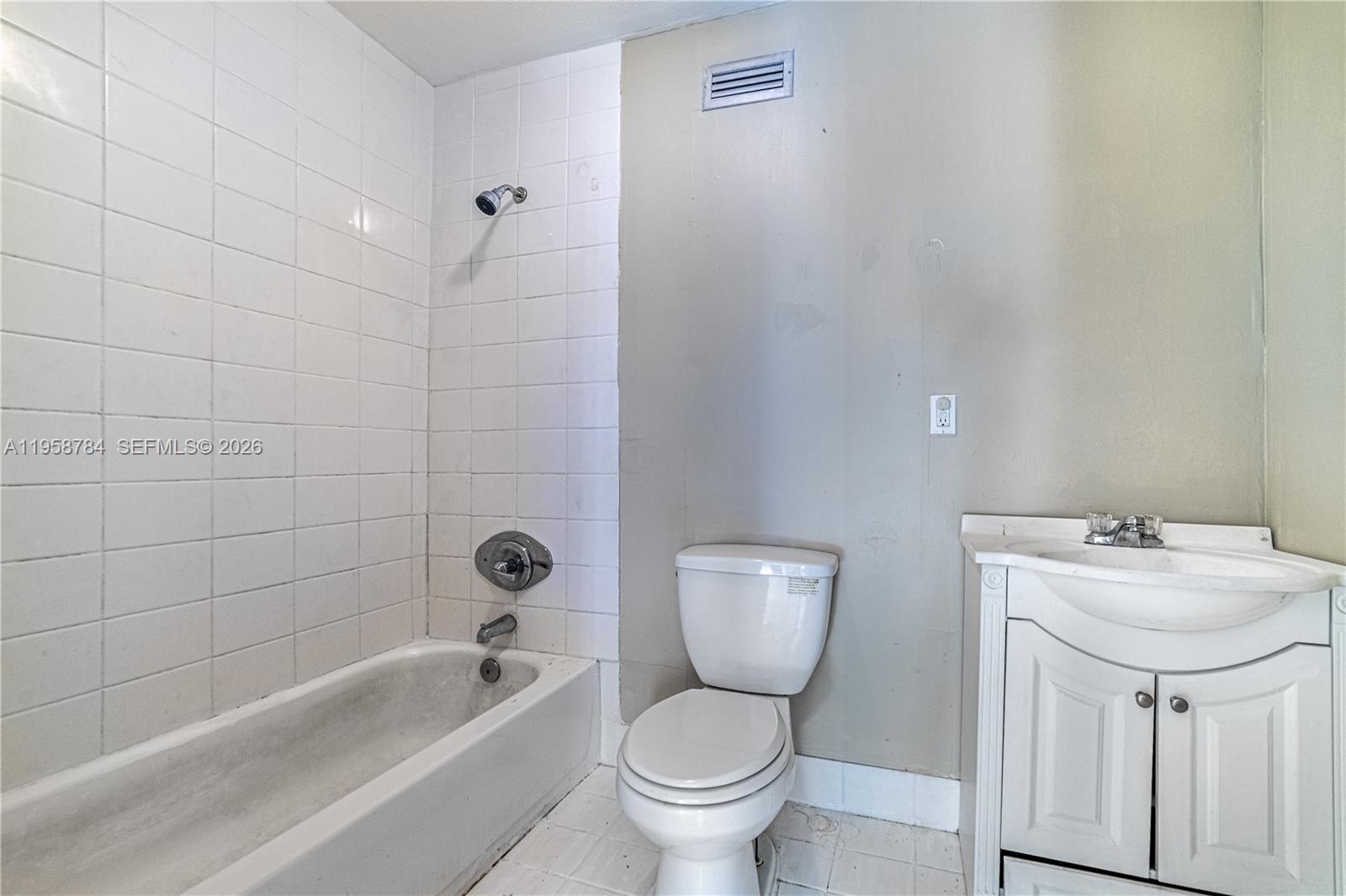 MIAMI LAKES LOCH LOMOND E - Residential