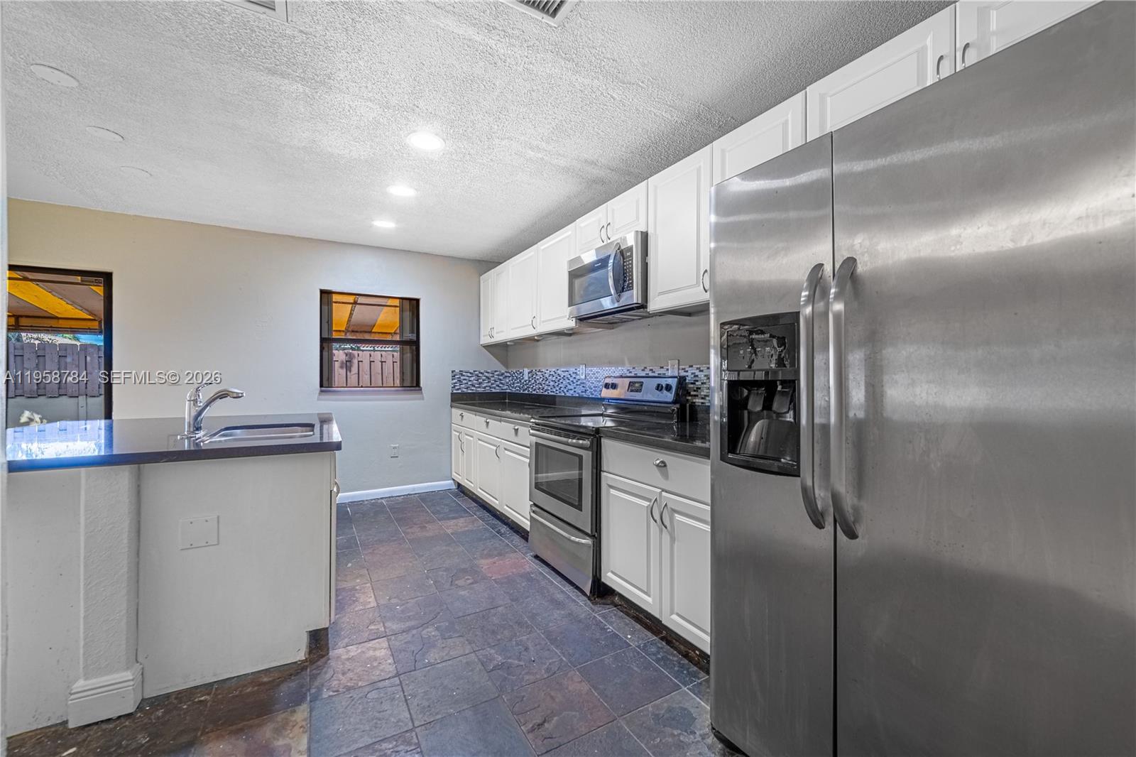 MIAMI LAKES LOCH LOMOND E - Residential