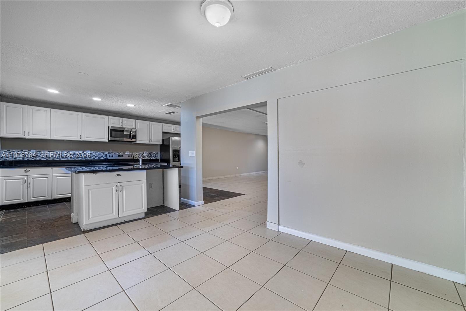 MIAMI LAKES LOCH LOMOND E - Residential