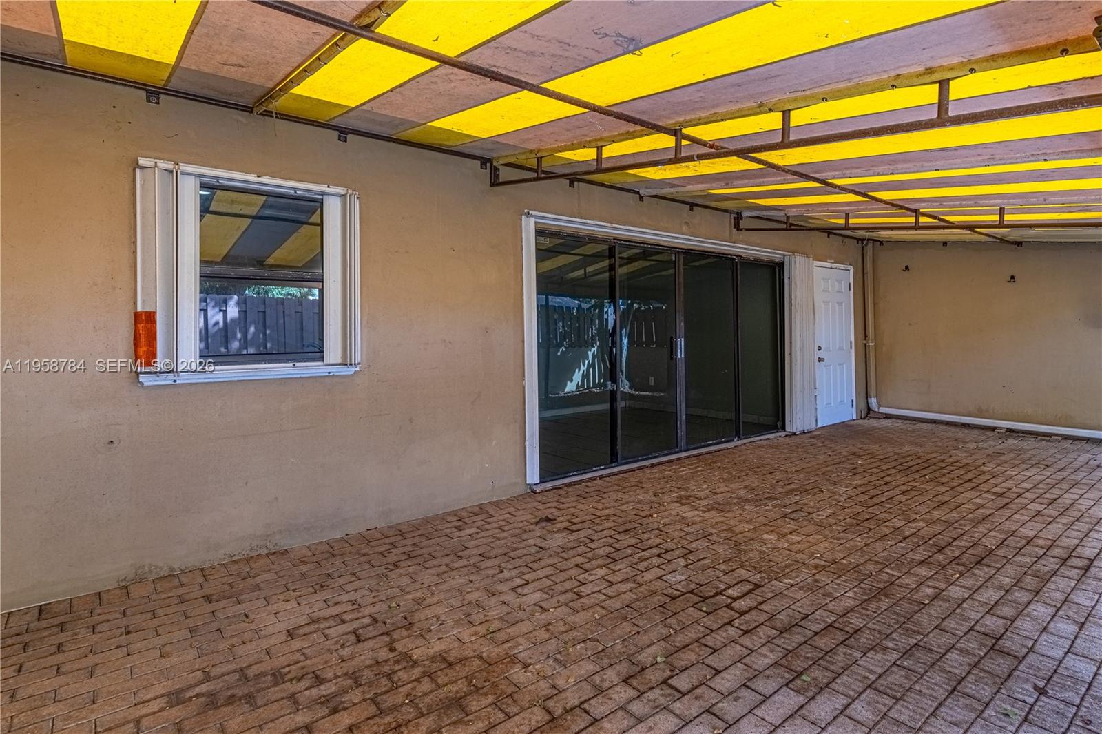 MIAMI LAKES LOCH LOMOND E - Residential