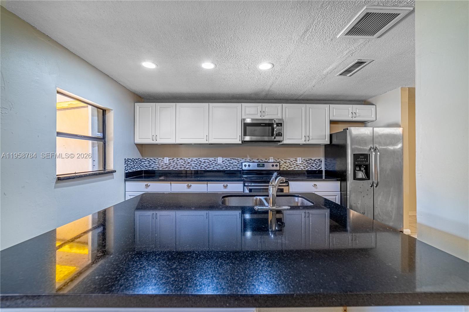 MIAMI LAKES LOCH LOMOND E - Residential