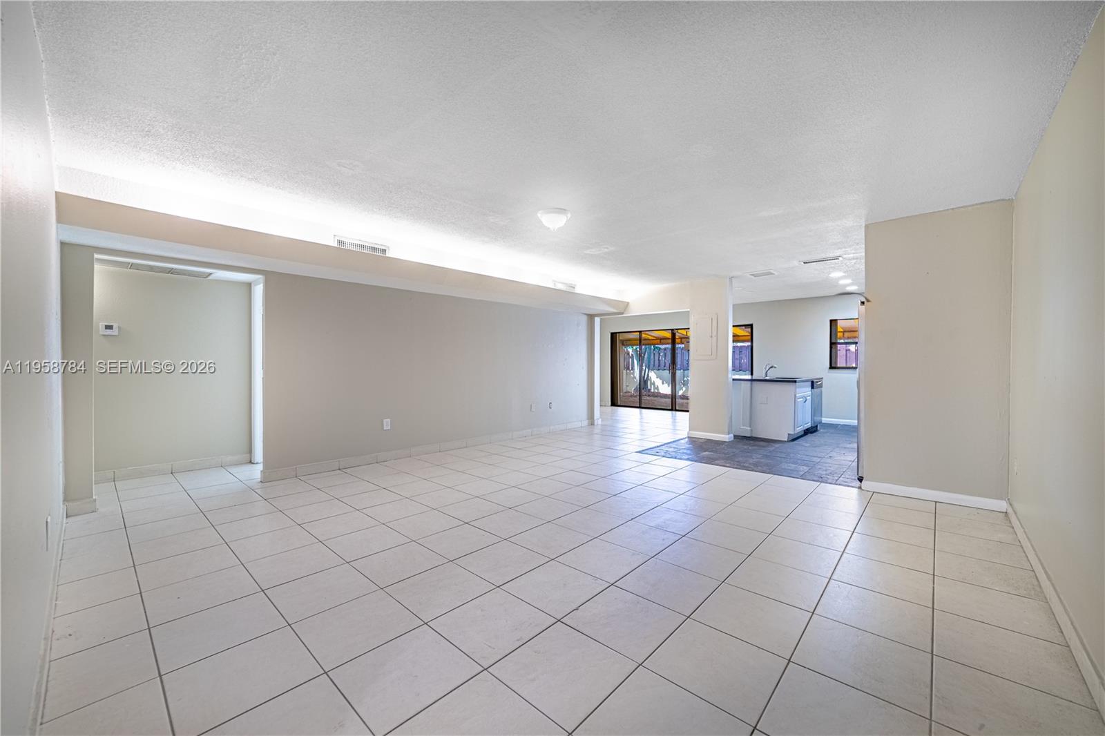 MIAMI LAKES LOCH LOMOND E - Residential