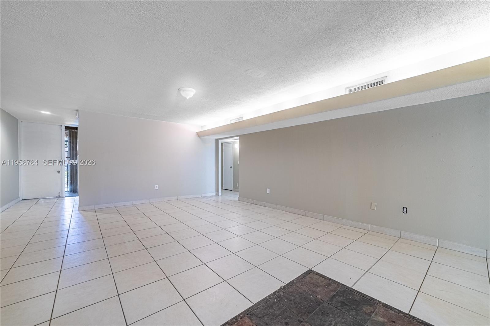 MIAMI LAKES LOCH LOMOND E - Residential