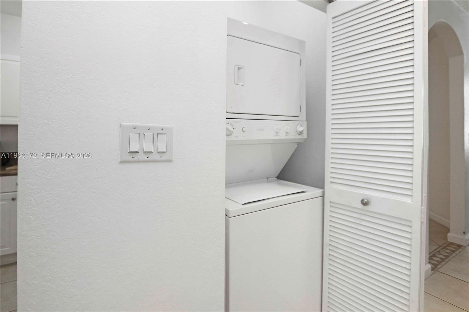 THE SHORES CONDO NO 1 - Residential Lease