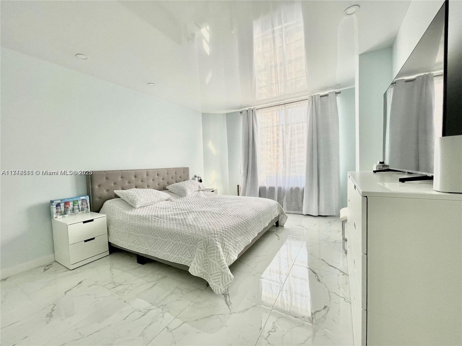 HEMISPHERES CONDO - Residential Lease