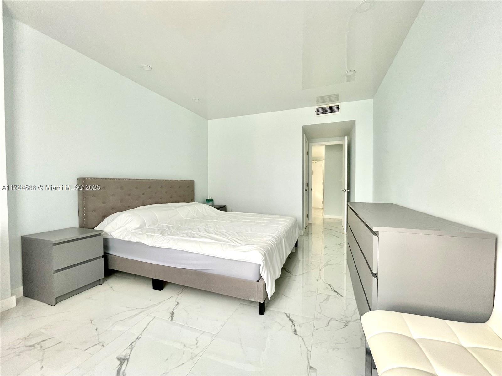 HEMISPHERES CONDO - Residential Lease