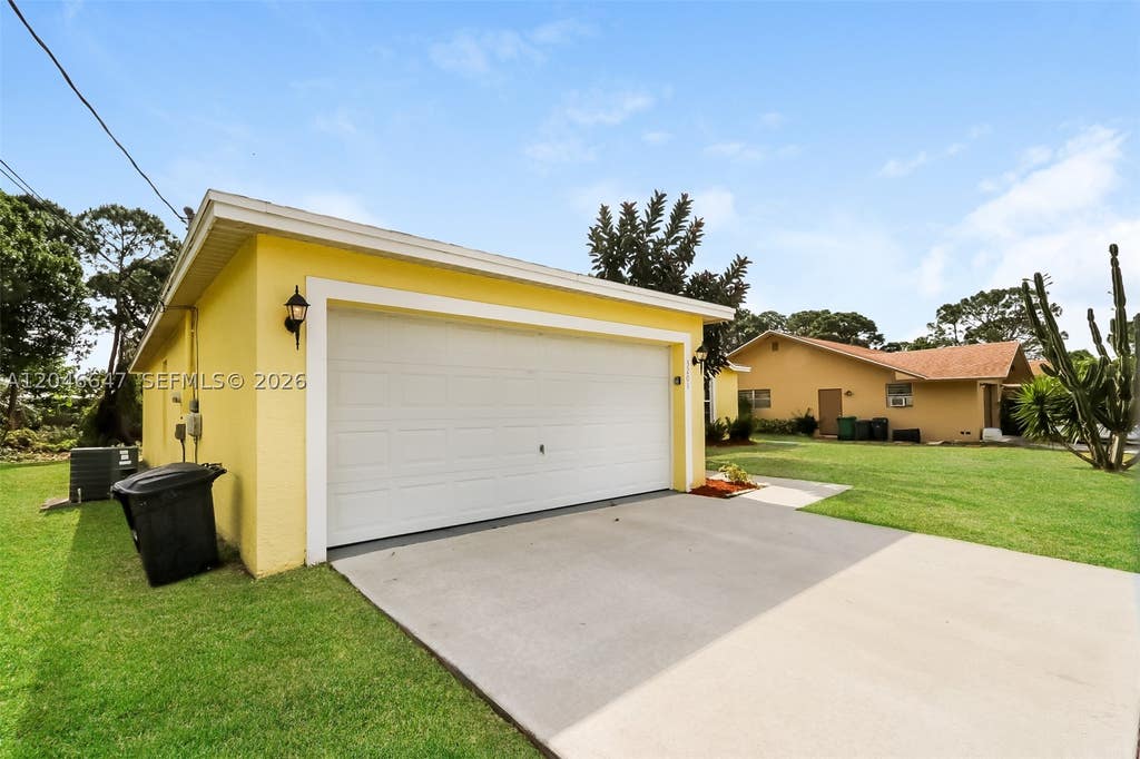 Photo of 3201 SW Collings Dr, Port St Lucie, FL 34953 (MLS # A12046647)