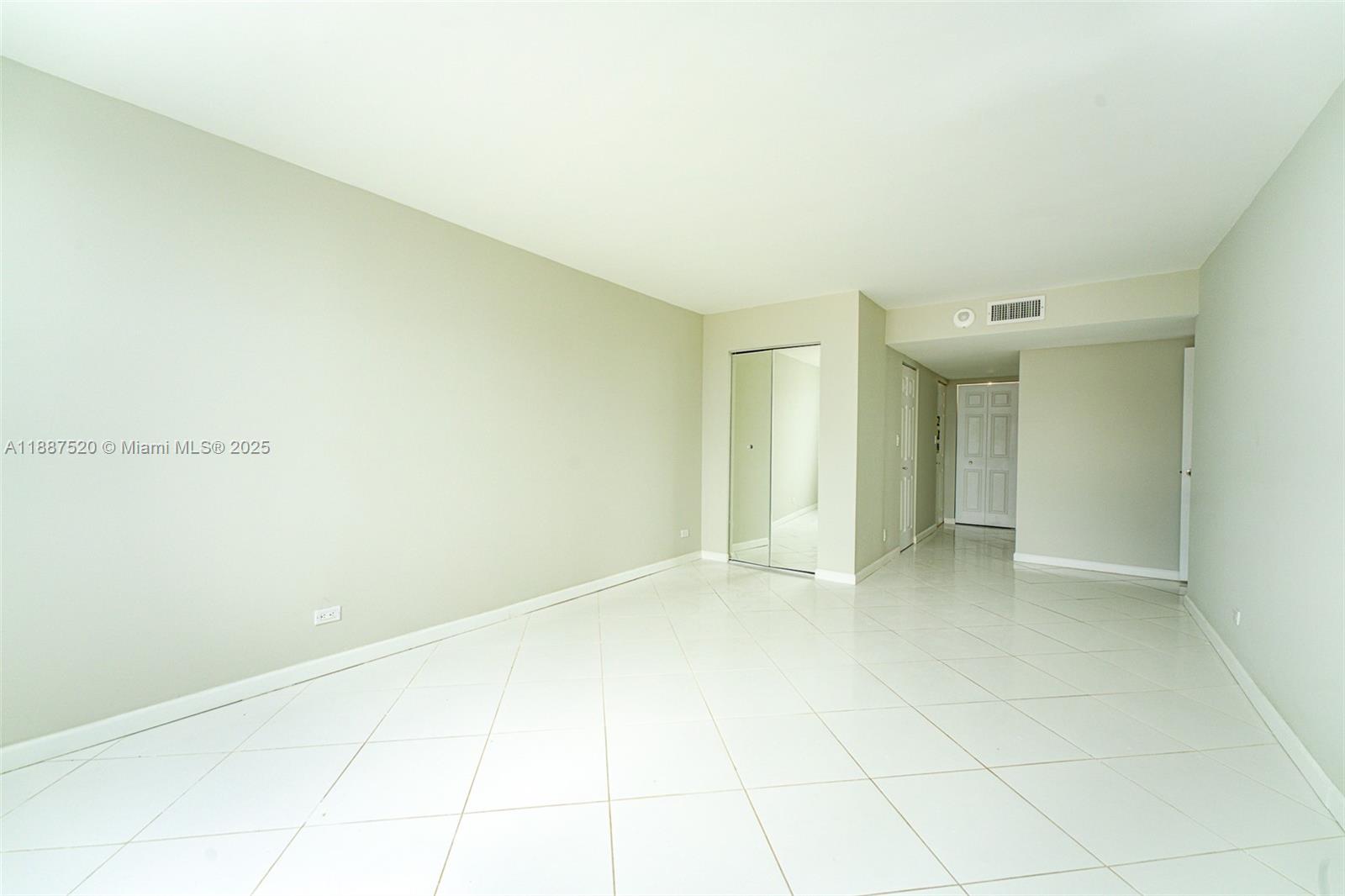 WINSTON TOWERS 500 CONDO - Residential