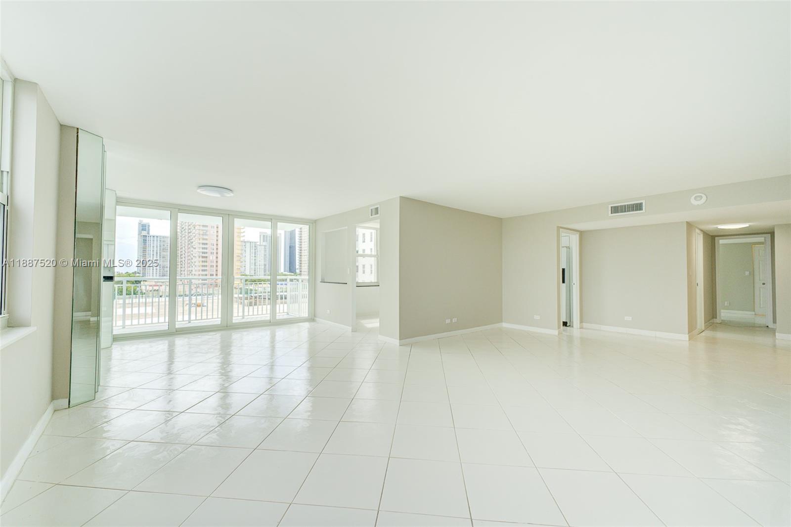 WINSTON TOWERS 500 CONDO - Residential