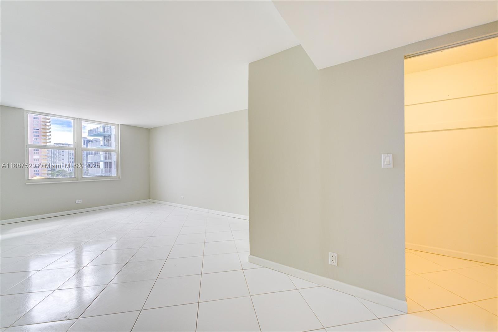 WINSTON TOWERS 500 CONDO - Residential