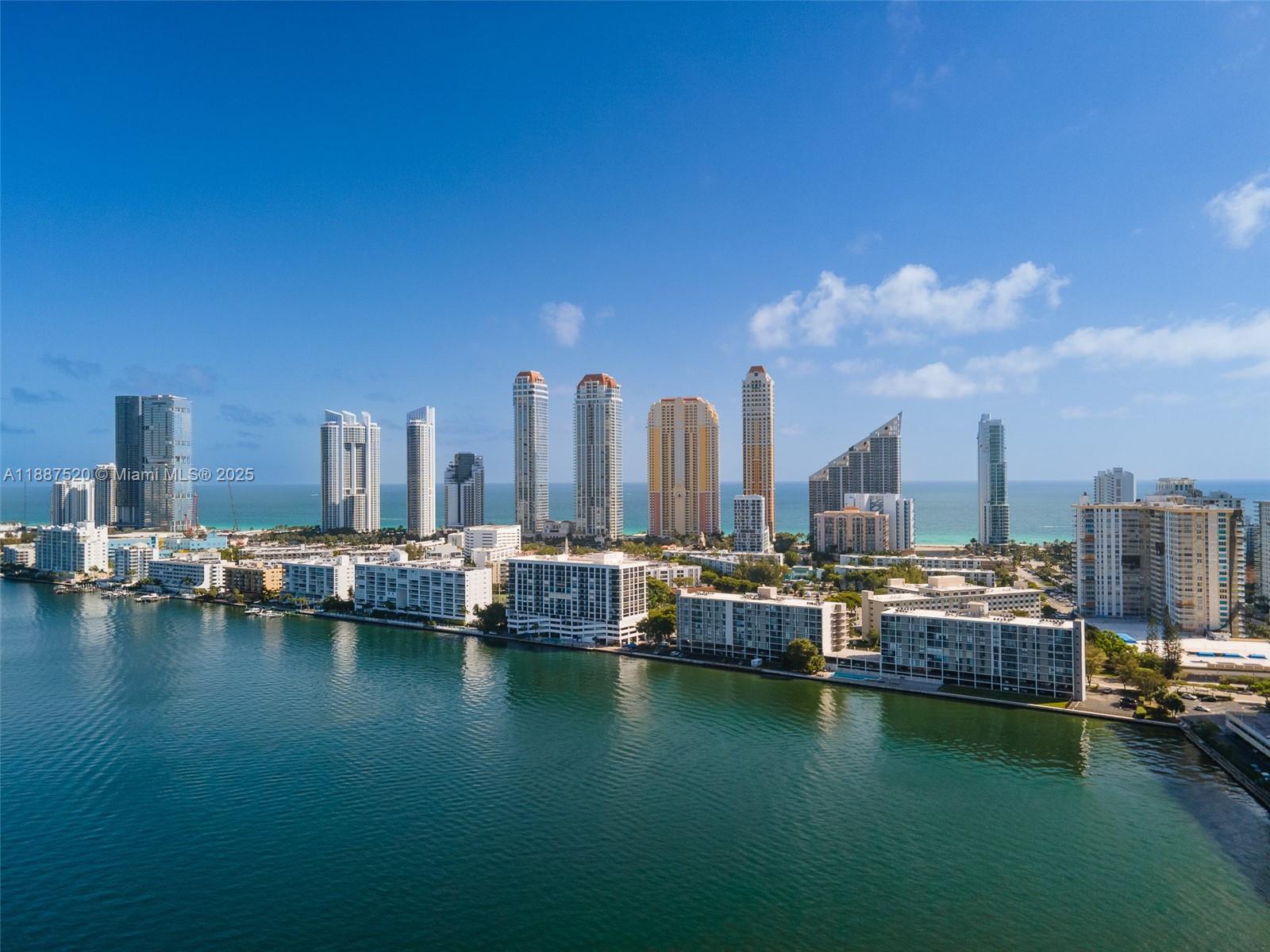 WINSTON TOWERS 500 CONDO - Residential