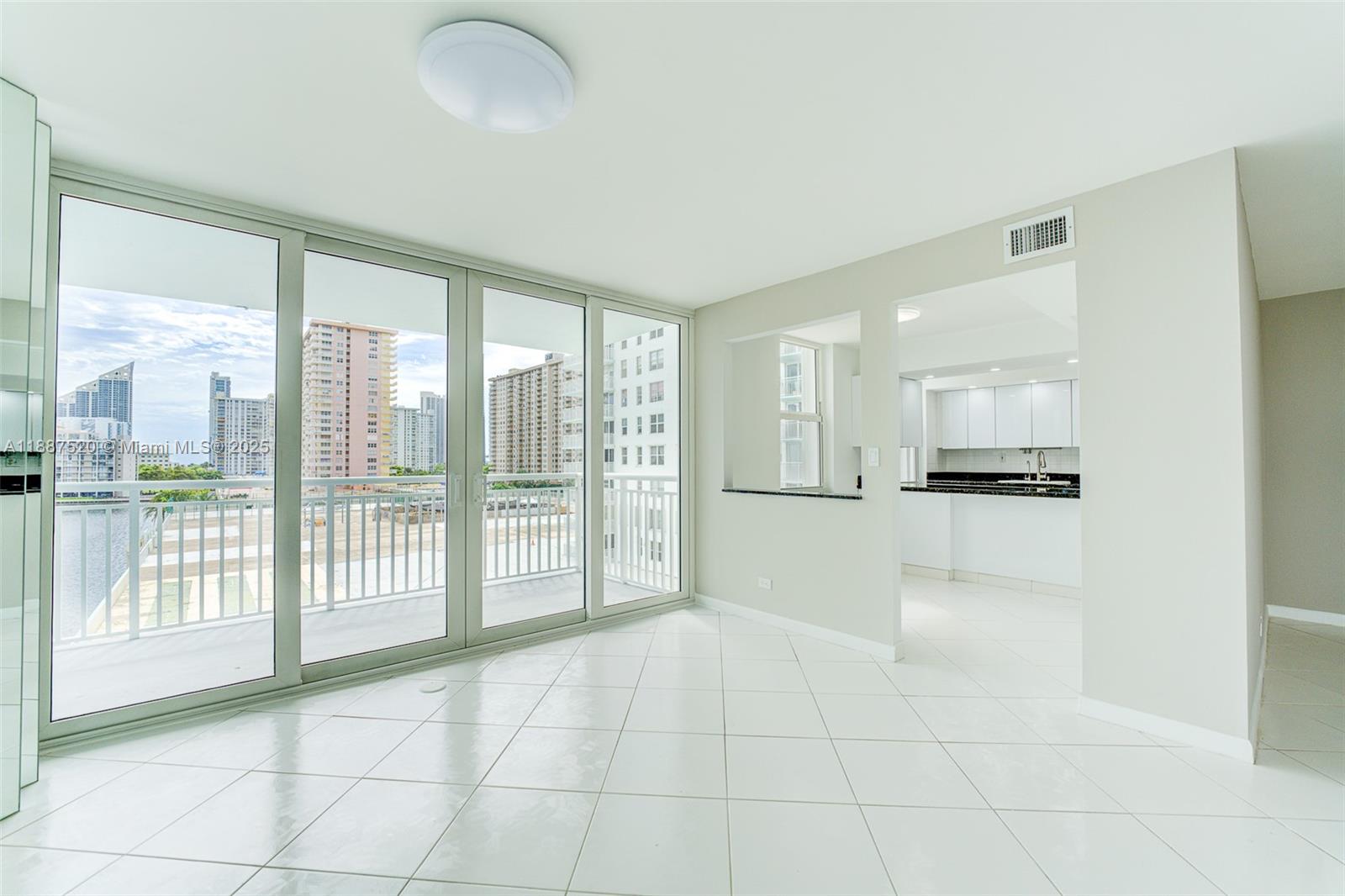 WINSTON TOWERS 500 CONDO - Residential