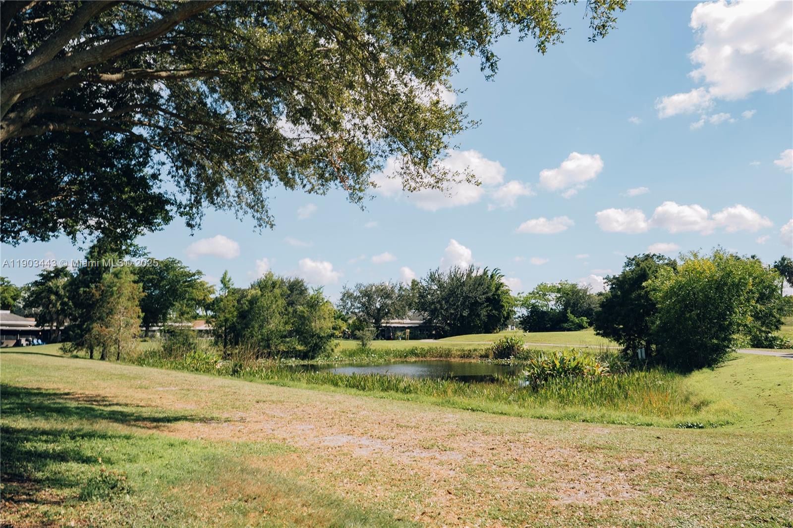 ARROWHEAD GOLF AND TENNIS - Residential