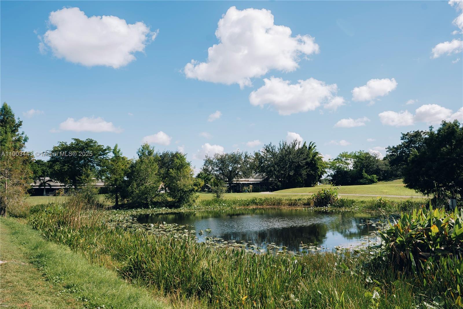 ARROWHEAD GOLF AND TENNIS - Residential