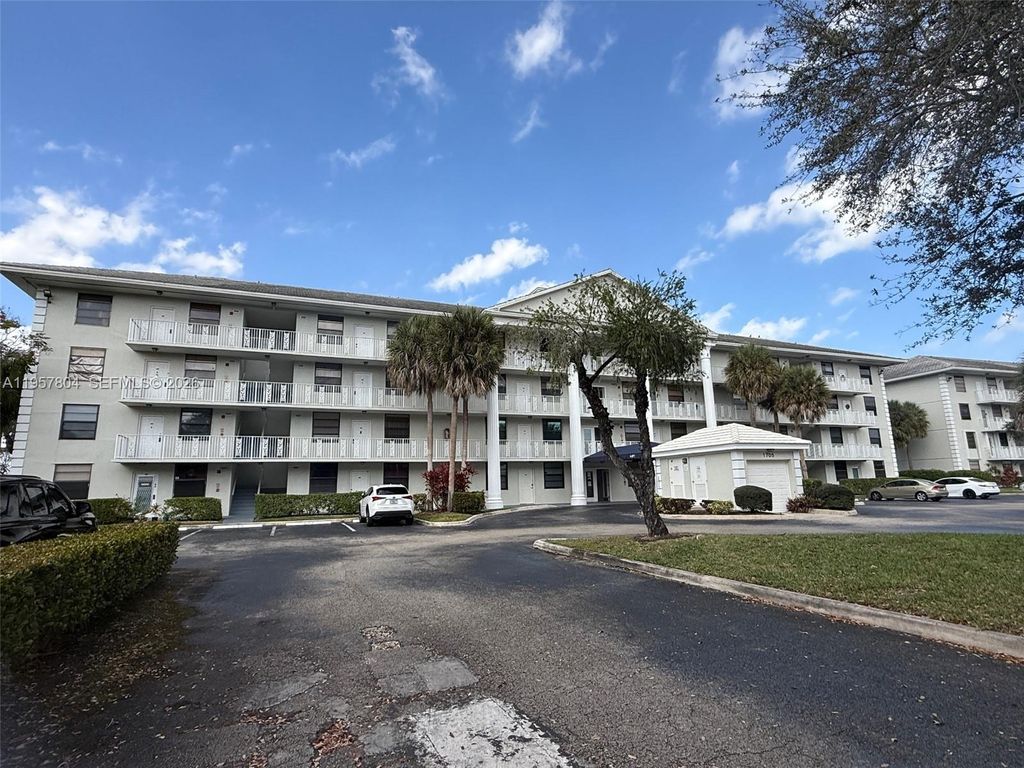 Photo of 1705 Whitehall Dr #102, Davie, FL 33324 (MLS # A11957804)