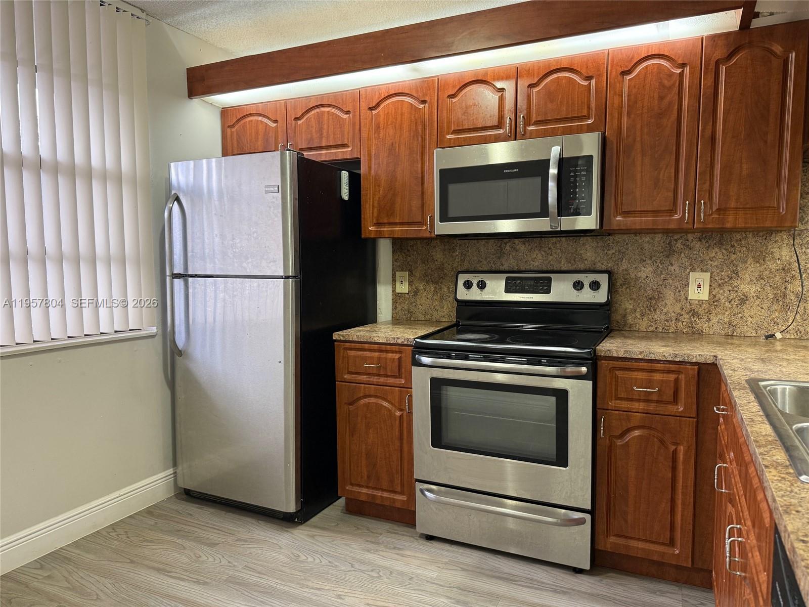 CONDO 25 OF WHITEHALL CON - Residential Lease