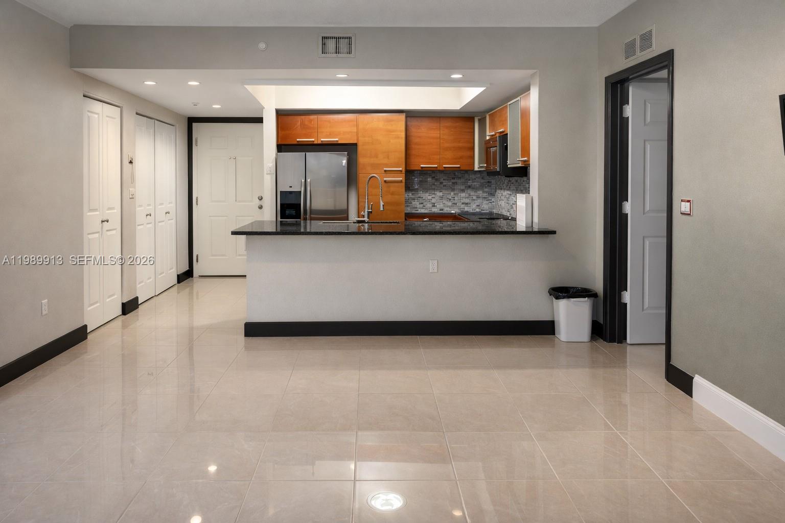 2030 S Douglas Rd 414