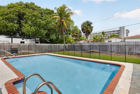 Tiny photo for 1155 NE 184th St, Miami, FL 33179 (MLS # A12008151)