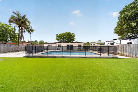 Tiny photo for 1155 NE 184th St, Miami, FL 33179 (MLS # A12008151)