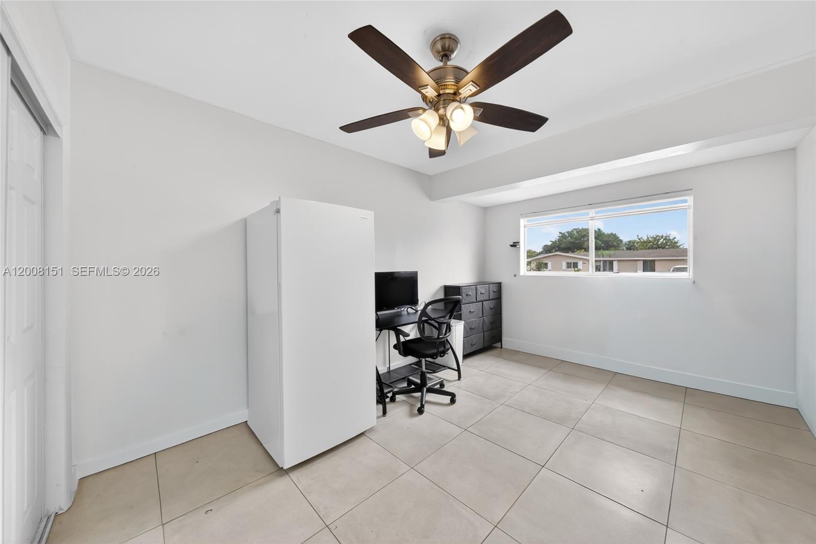 LAKE PARK MANOR REPLAT - Residential