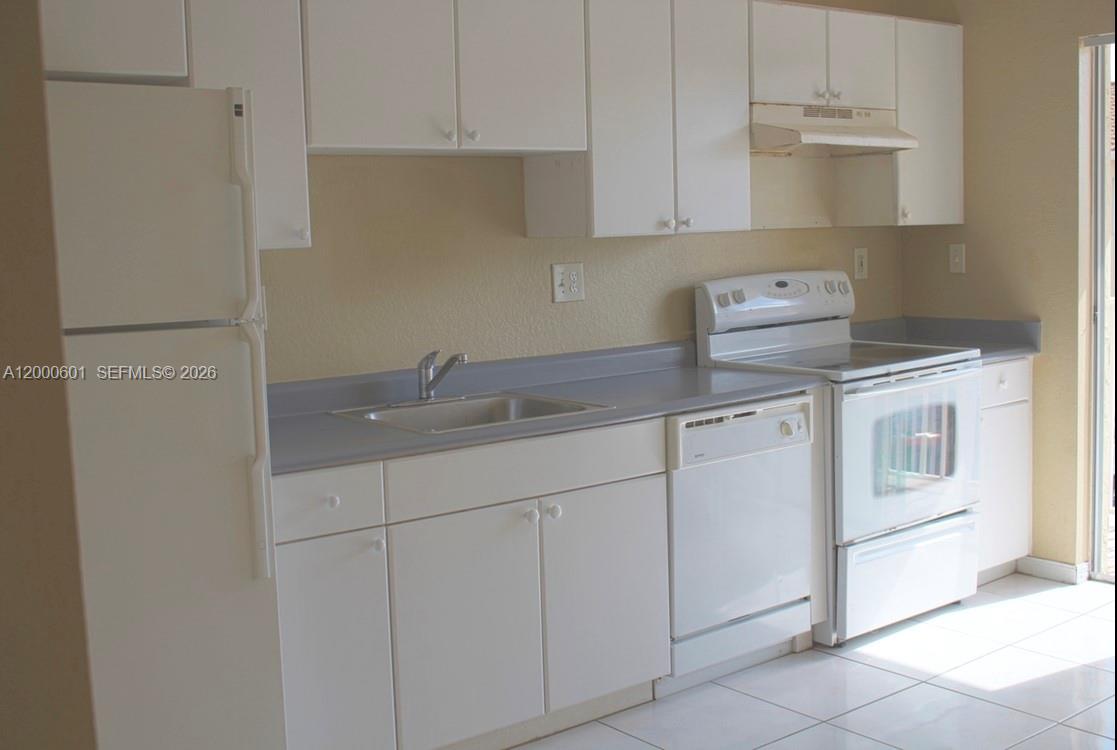 SAN MARCO VILLAS CONDO - Residential Lease