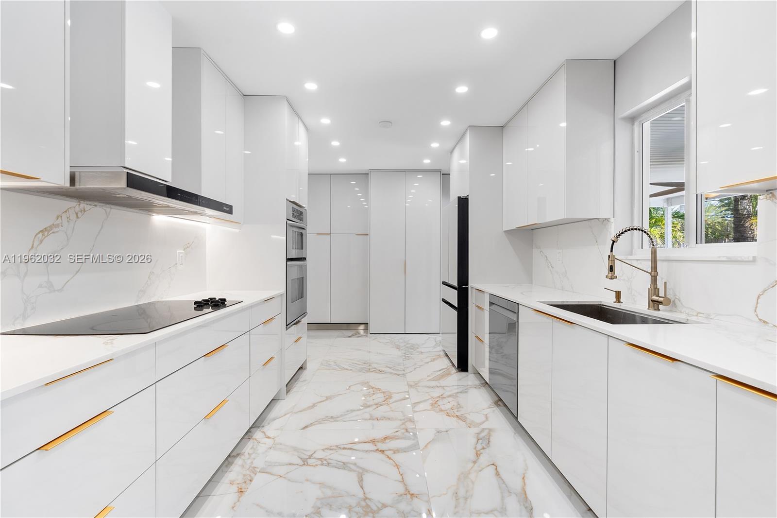 CORAL HEIGHTS SEC 2 - Residential Lease