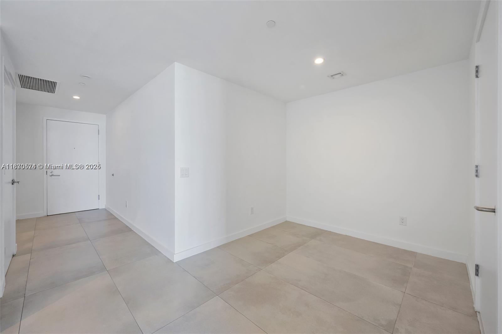 501 NE 31st St 2110