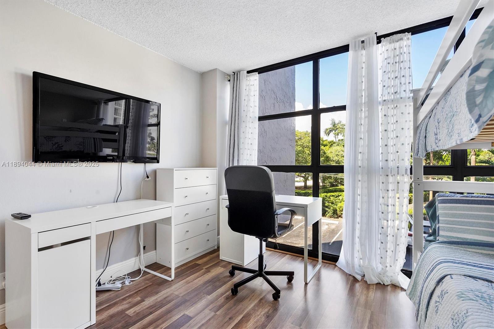 TOWERS OF OCEANVIEW SOUTH - Residential Lease
