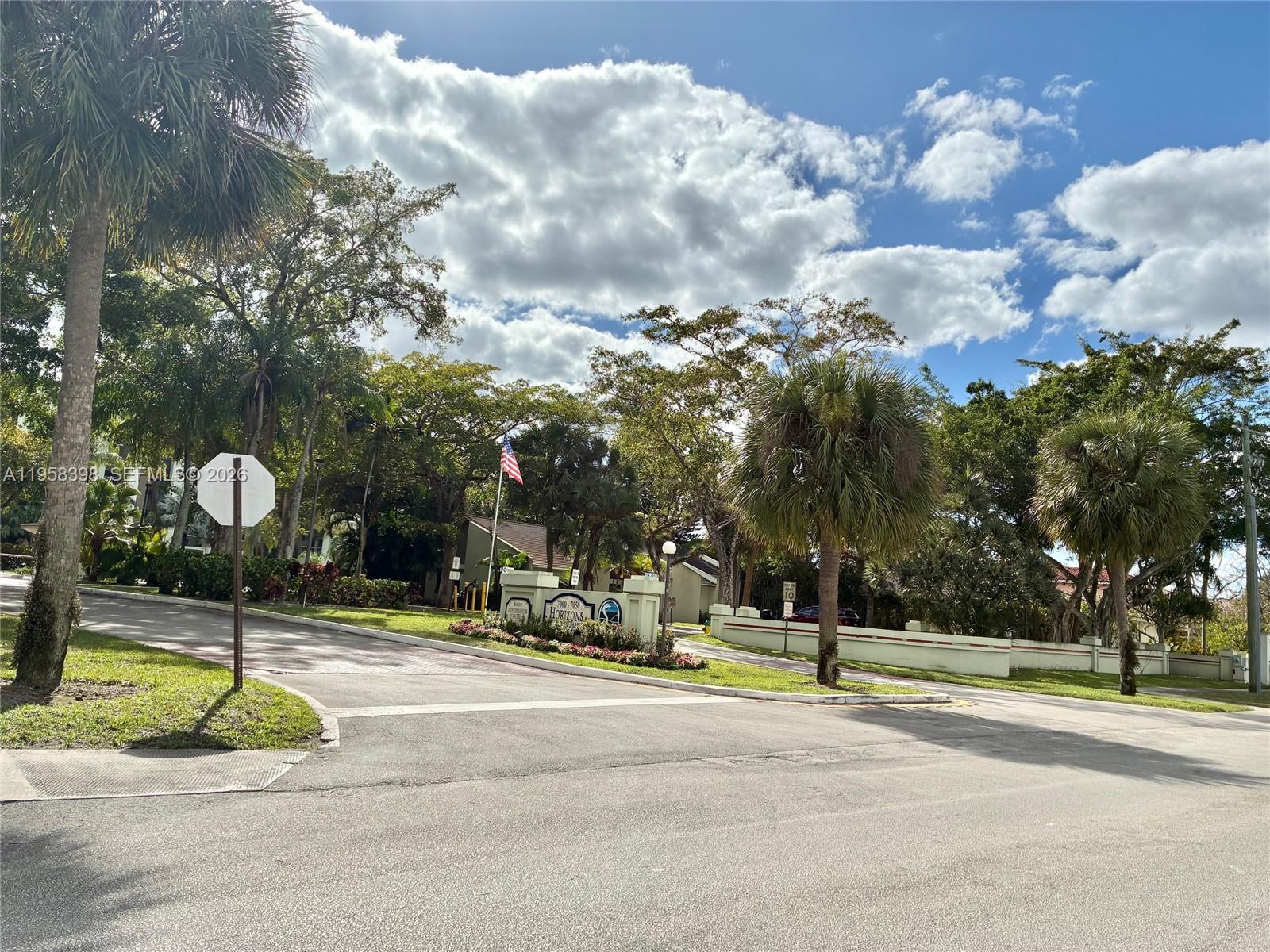 HORIZONS OF INVERRARY CON - Residential