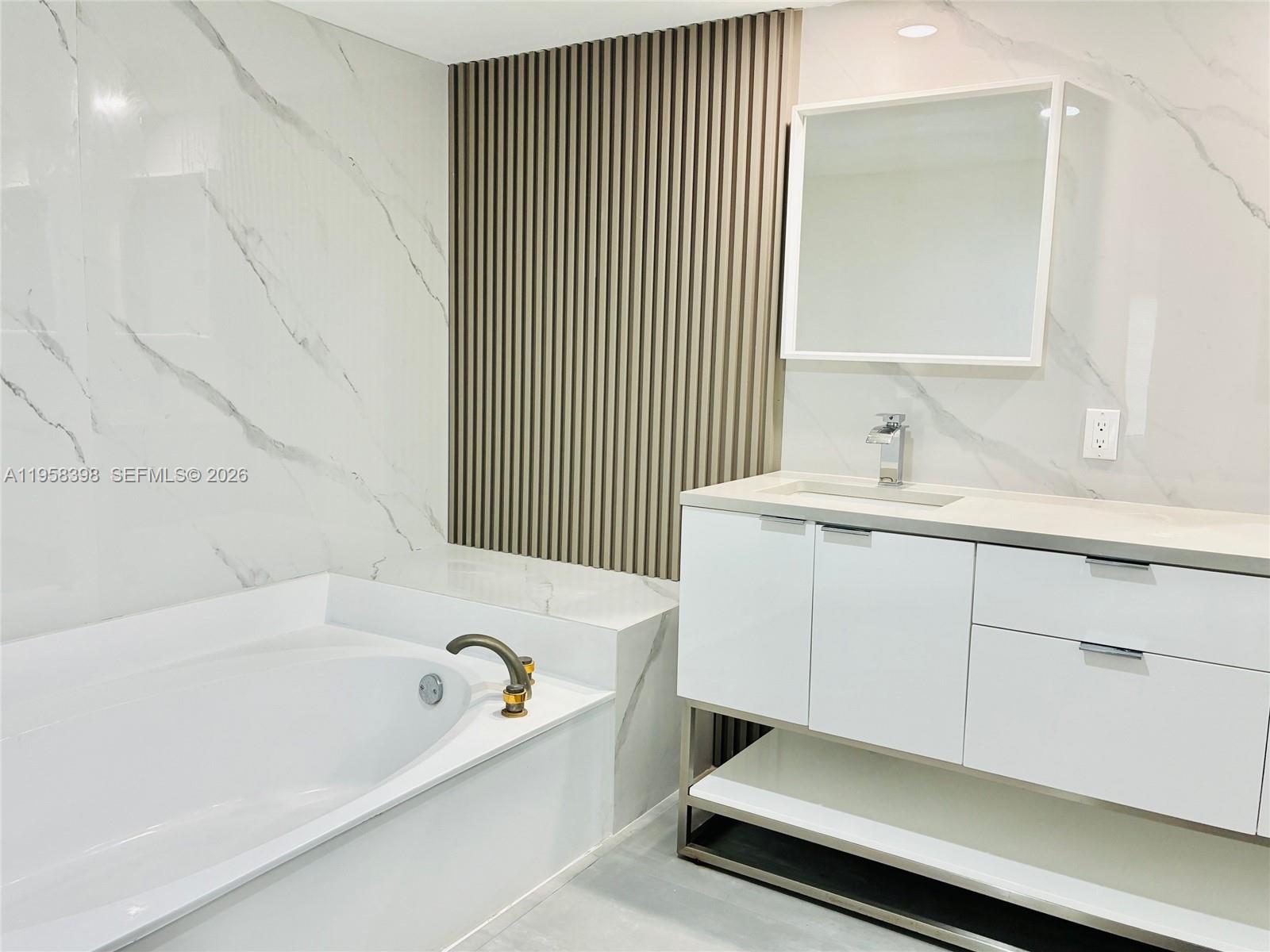 HORIZONS OF INVERRARY CON - Residential