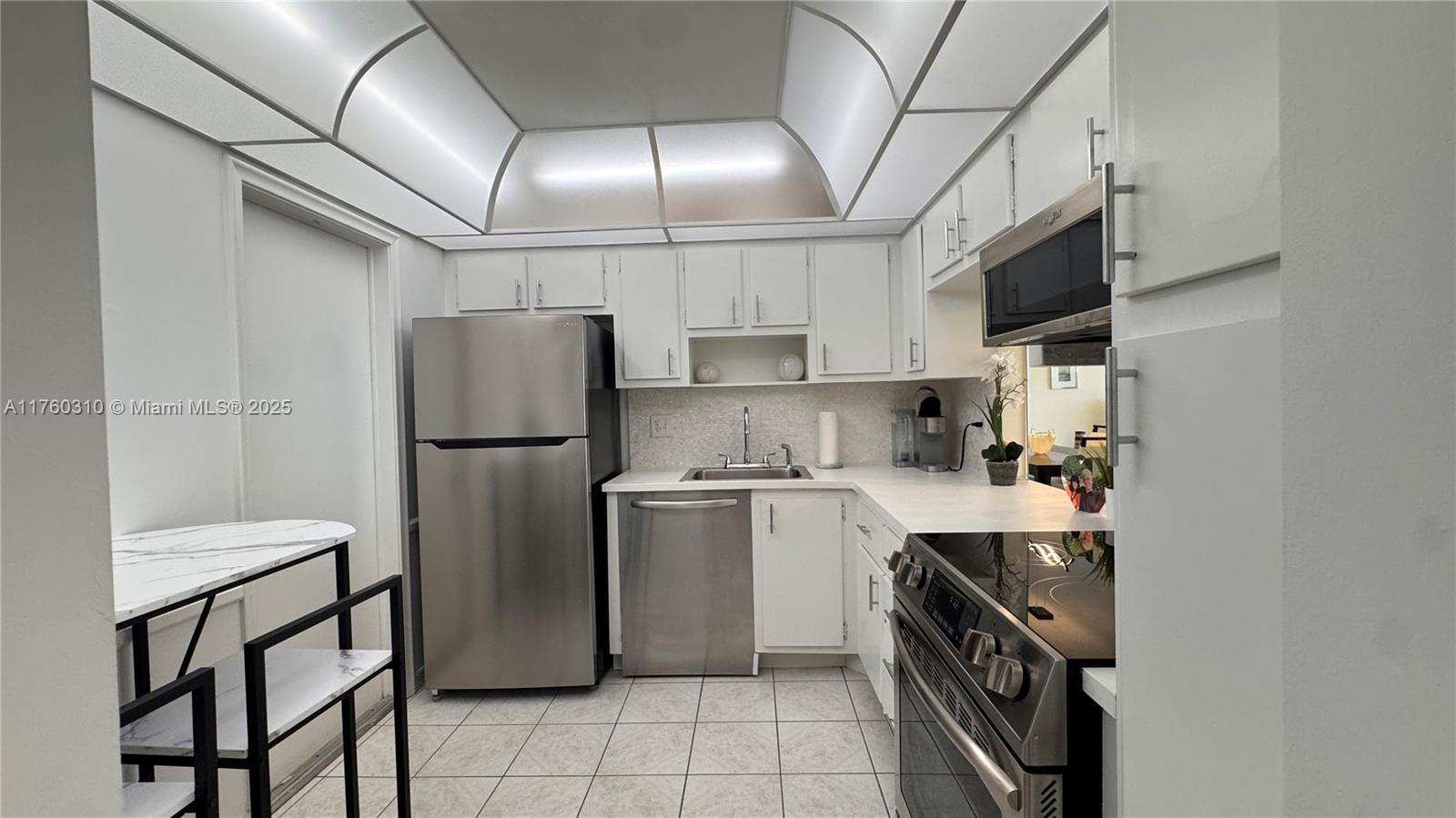 IMPERIAL TOWERS CONDO - Residential