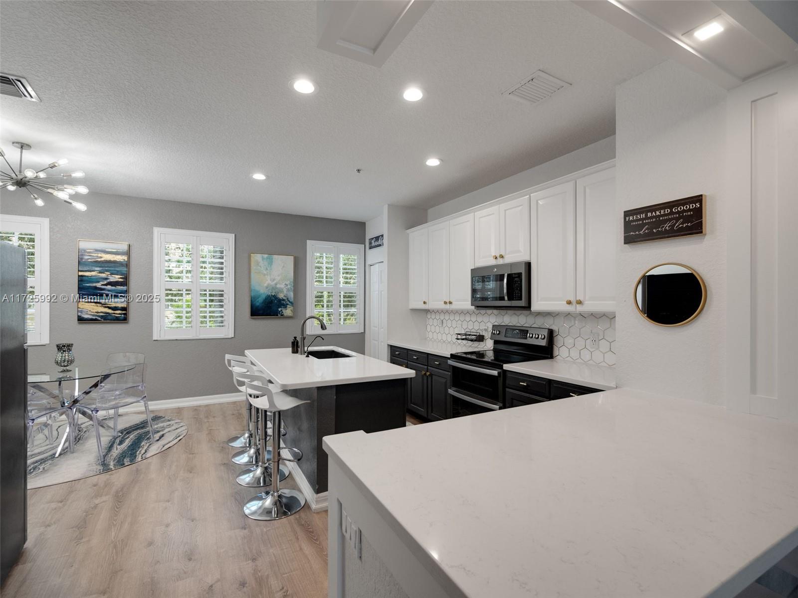 SANDPIPER COVE AT BOTANICA - Residential