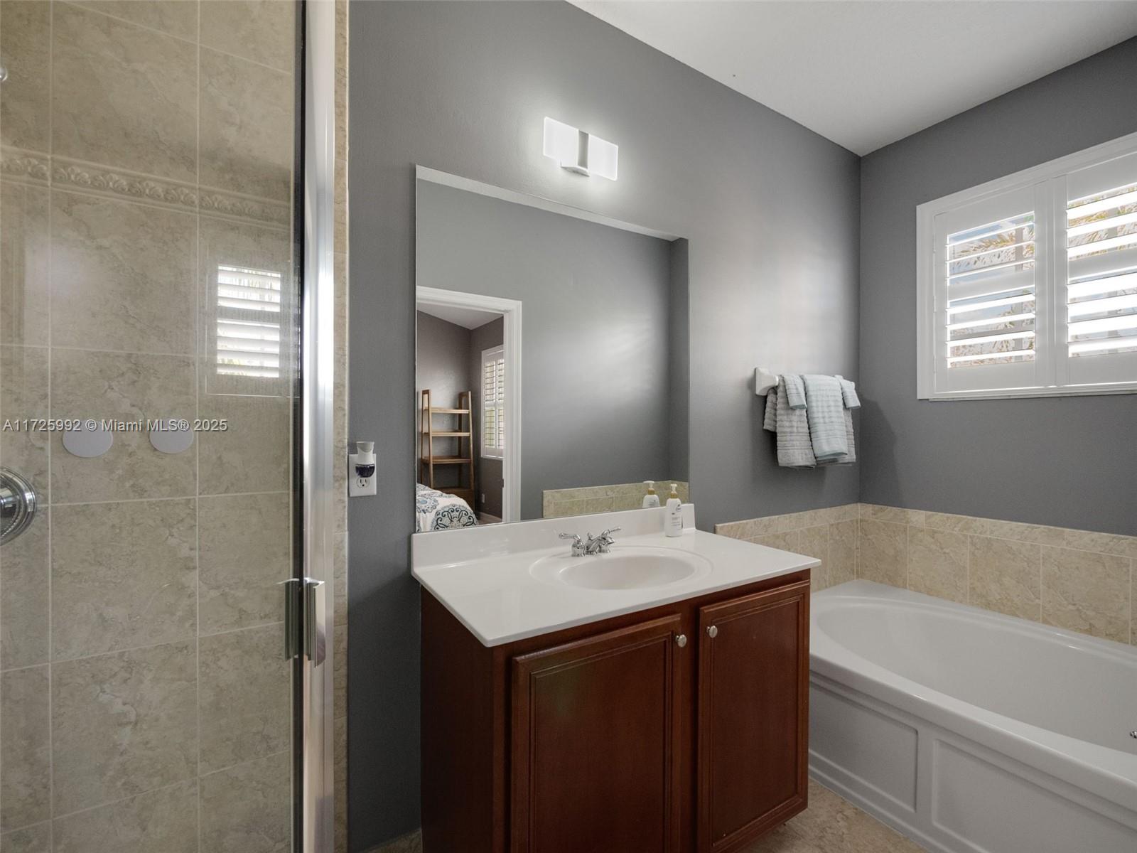 SANDPIPER COVE AT BOTANICA - Residential