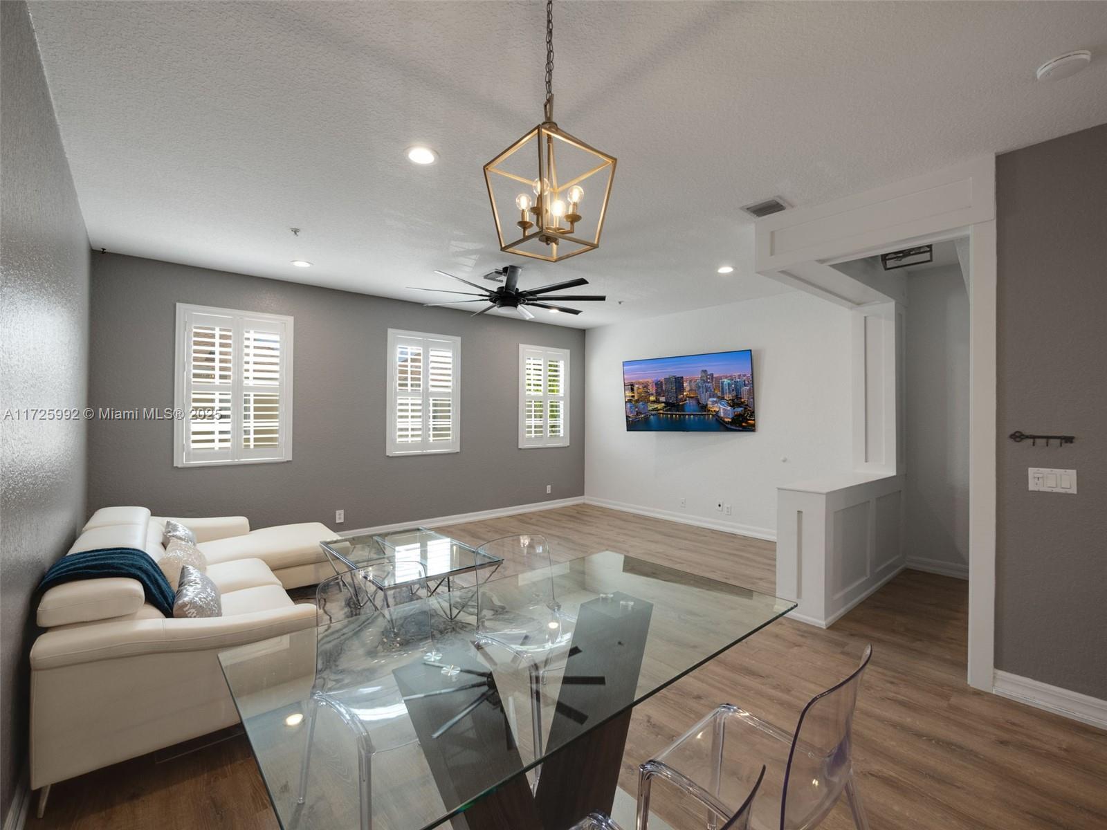 SANDPIPER COVE AT BOTANICA - Residential