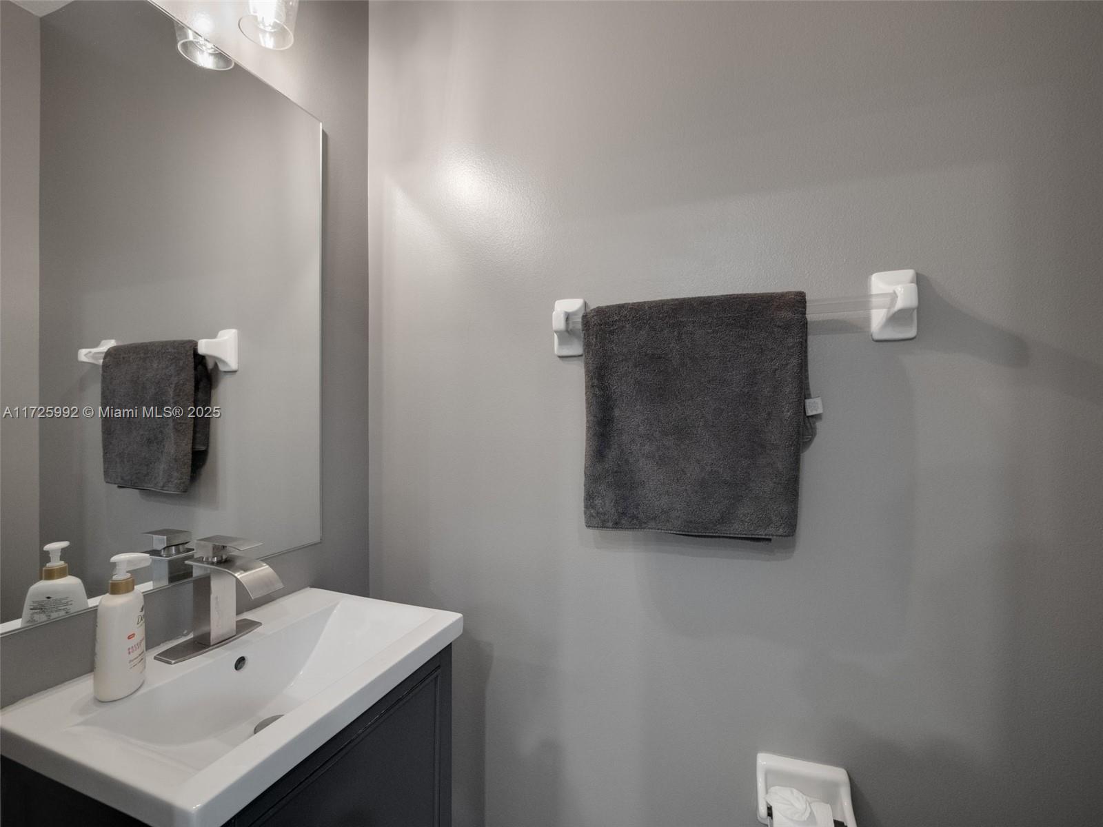 SANDPIPER COVE AT BOTANICA - Residential